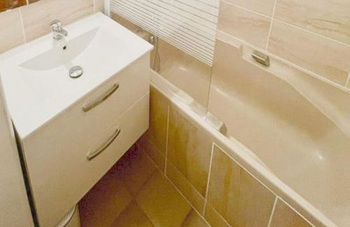 Le Havre de Ferrieres - free Parking - WiFi - Cuisine - Foto 16