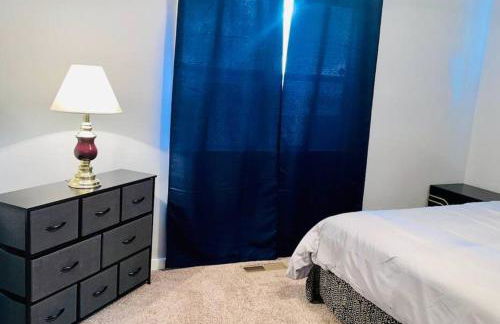 CHERRY STREET LUXURY- SHOPPING-DINING-BY DOWNTOWN AND HOSPITALs - Foto 20