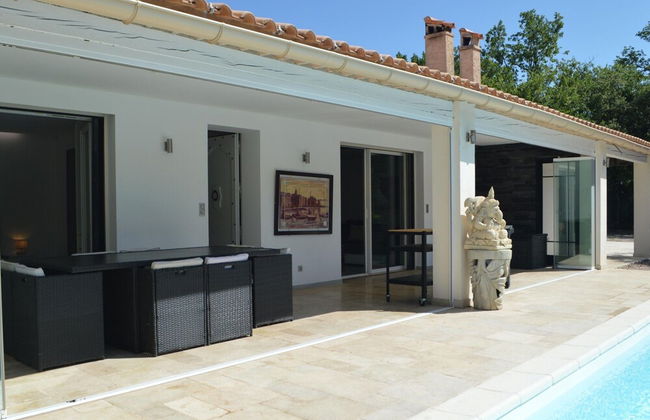 Modern Holiday Home With Private Pool and Garden - Foto 23