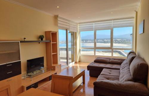 Dúplex en 1ª línea de playa - Foto 2