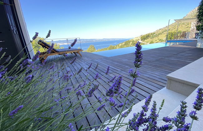 Villa Forte-the Exclusive Private Villa With Amazing sea View Located in Mimice - Photo 32