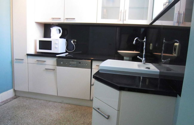 Spacious Spa Villa With Garden - Photo 10