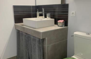 Maison climatisée avec grand jardin, piscine privée et Jacuzzi - Foto 18