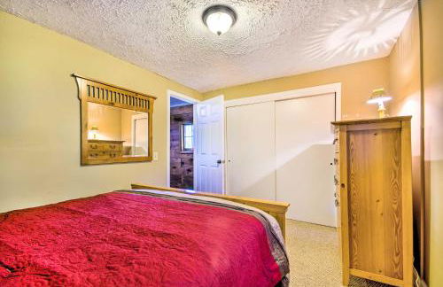 Charming Farm Cottage with Fire Pit and Grill! - Foto 19