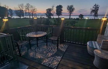 Waterfront Oneida Lake Lux House - Photo 18