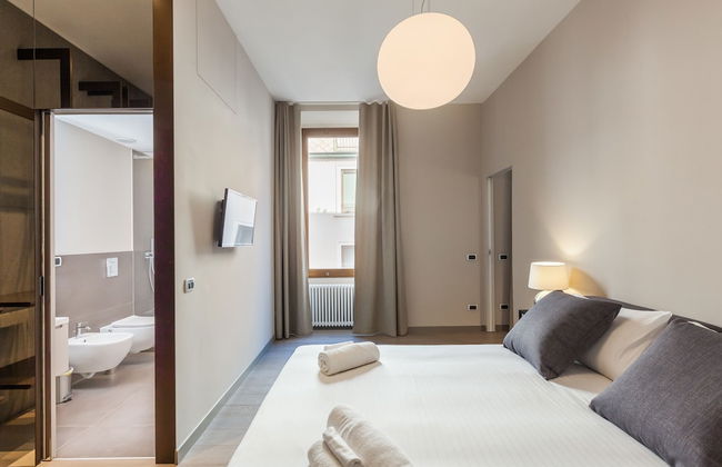 easyhomes - Duomo Suites & Apartments - Photo 5