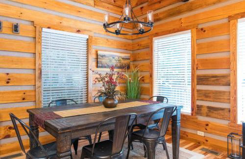 Big Boulder-Hot Tub, WiFi, Firepit, Arcade, Hiking - Foto 22