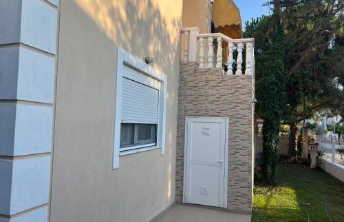 Sea & Sun Retreat - Photo 56