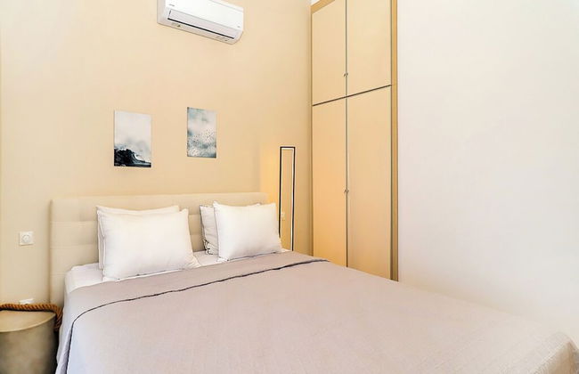 Luxurious 4-bedroom Villa With Private Pool in Kassandra, Halkidiki - Photo 7