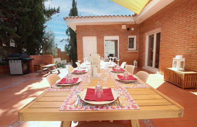 Tess Villa Olmos in M Laga - Foto 15