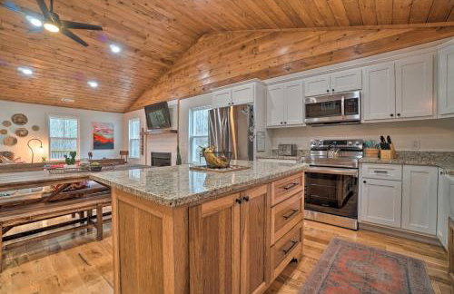 Painted Skies Upscale Getaway By Lake Burton! - Photo 11