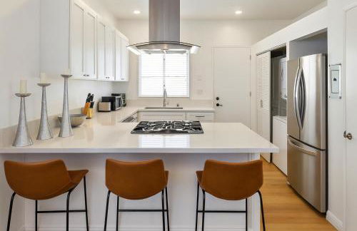 Exclusive 2BD 3BA with Balcony - Photo 8