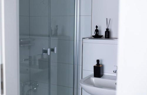 BEST STAY CityAppartment Hünfeld- SmartTV FreeWlan Balkon, in wenigen Minuten am Bahnhof, Innenstadt und doch ruhig gelegen - ideal für Paare oder Geschäftsreisen - Foto 15