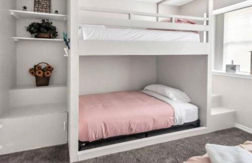 Jacuzzi Lakefront Home w/ Game room+play structure - Foto 36