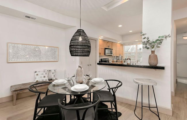 Hip Old Town North Gem! Near Breweries and River! - Foto 24