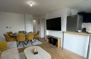 Superb 3 Bedroom near to Paris with Parking - Foto 6