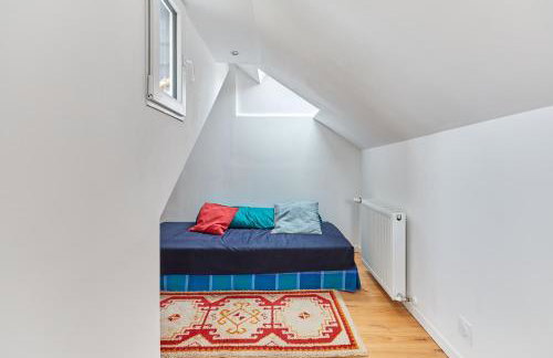 La Tourelle de Saint Michel de Livet - Parking - Foto 16