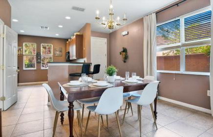 Quiet Corner Gem in Gated Crestwynd Bay - Foto 3