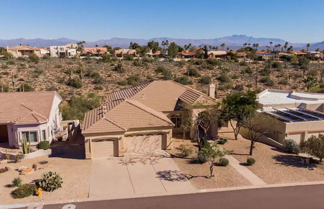 Fabulous 4-bdrm W/breathtaking Views & Pool! - Foto 48