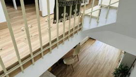 Casa en el centro , con amplia terraza - Foto 4