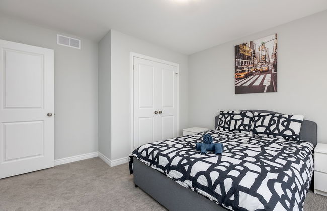 Luxury Entire house mins Niagara falls & Brock uni - Photo 16