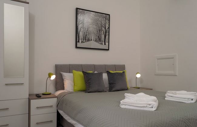 3-bedroom Apartment by Eden Project - Free Parking - Photo 6