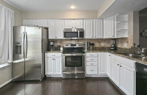 Sleeps 6, Nature trails, 40 Mins to DC, 2 cars MAX - Foto 11