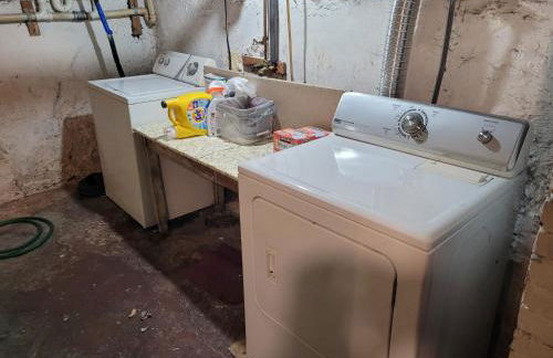 Oscoda Hilltop Haven - Great Location near Beach! - Foto 35