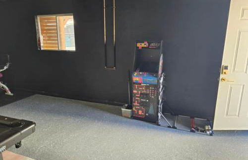 The Pink Paloma - A Barbie Inspired Villa in Palm Springs - Photo 46