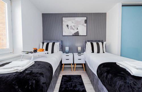 Upgraded 4 Beds Level Access Lifts 2 bath Parking - Foto 3