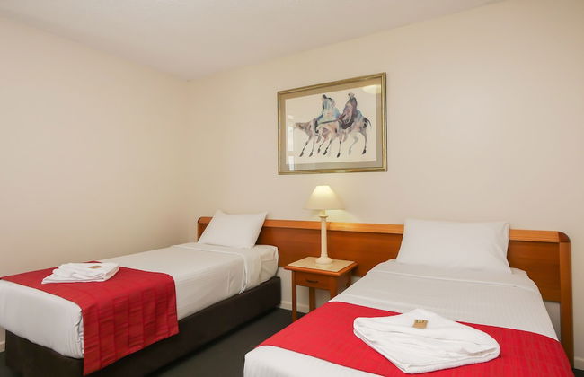 The Summit Apartments - Photo 7