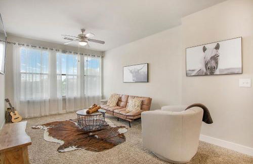 Cowtown 1 bedroom Downtown FTW - Photo 10