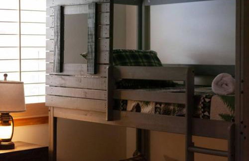 Hillside Hideaway - game rm - master spa - Luxury - Foto 16