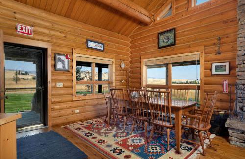 Intimate Off-Grid Cabin with Fire Pit and Mountain Views in Montana - Foto 28
