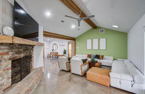 Rustic Modern Escape - 4BD-2BA with Pool & Patio - Foto 7