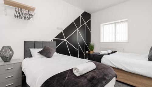 Huge Apartment - 8 Beds - Free Parking - Long Stays! - Foto 5