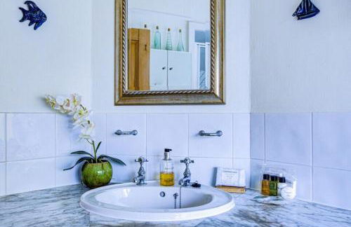 Entire 1bed Studio With Ensuite, Balcony & Parking - Foto 6