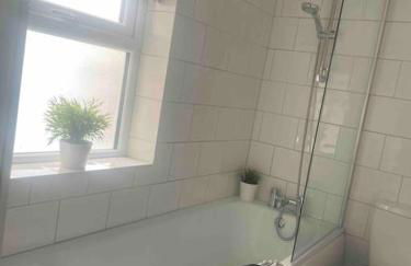 Cosy modern one bedroom flat - Photo 3