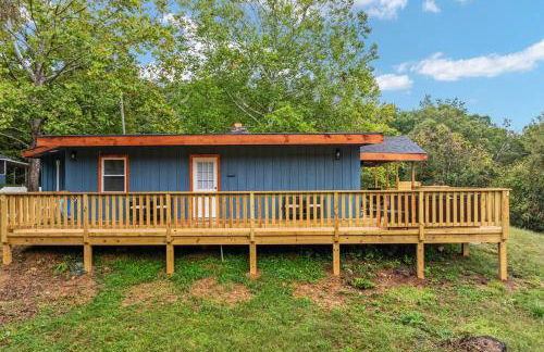 Hidden Hollow 3BD Cabin - Hot Tub, Wifi, Game Room, Fire Pit - Foto 38