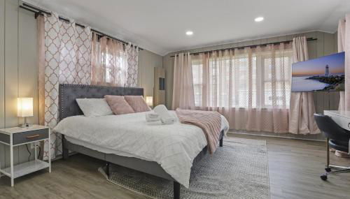 Charming Retreat in the Heart of Des Plaines residence - Photo 5