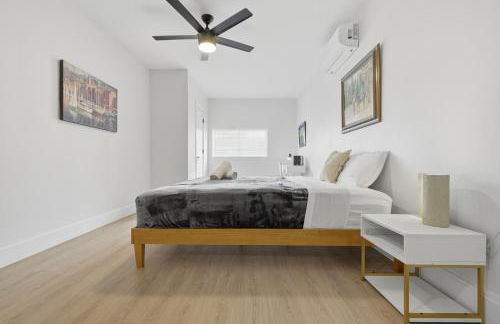 Walk to SXSW Venue, 2025 New Build Beauty at UT, Downtown, King Beds - Foto 15