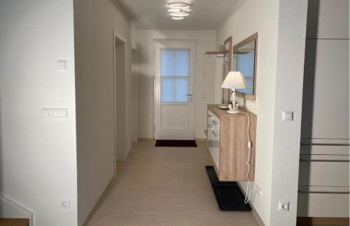 Modernes Reetdach-Ostseeferienhaus Bella Mare, Insel Usedom mit Sauna, Kamin & Sonnenterrasse - Foto 18