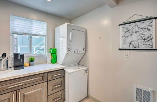 Ideally Located Oakland Home with Private Yard! - Foto 12