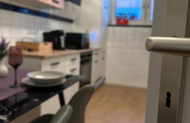 Purple Escape Balkon Netflix zentral - Foto 17