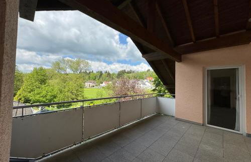 Dachgeschoss Wohnung mit Blick ins Grüne - Foto 10