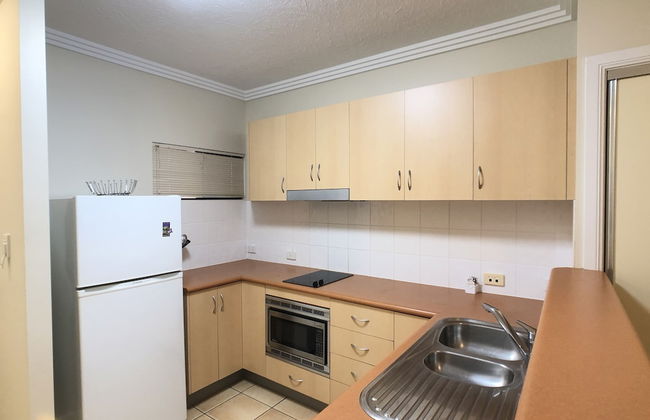 City Plaza Apartments - Foto 13