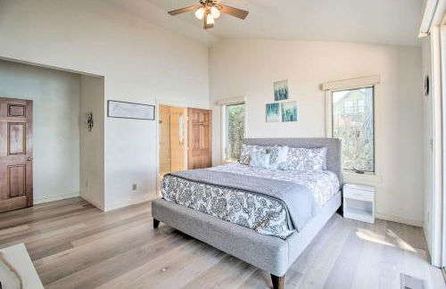 Oceanfront Point Arena House with Lovely Deck! - Foto 14