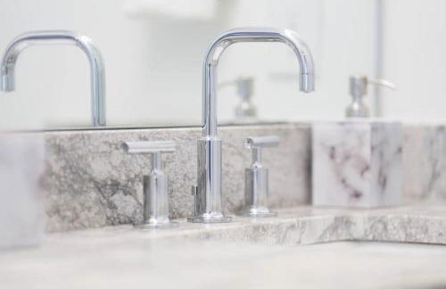 Modern Rooftop Townhome w Hot Tub & Skyline Views - Photo 54