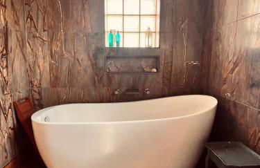 The Ridge London - Luxury Designer Villa with hot tub and sauna, Bexley borough of London - Foto 18