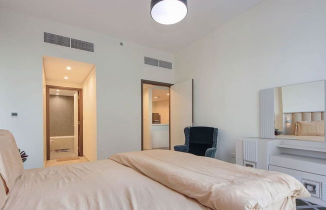 Lux 1BR w World Highest Sky Track Rooftop Pool - Photo 13